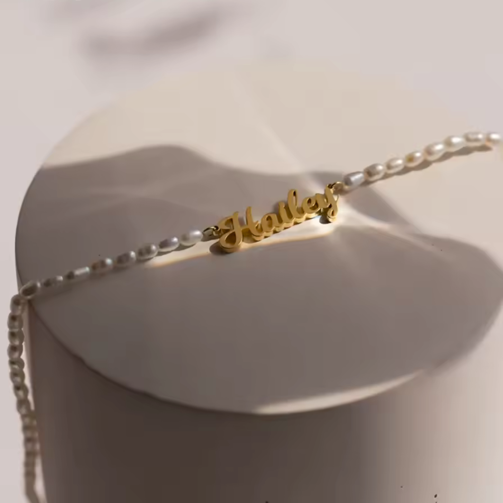 Perlový náhrdelník se jménem